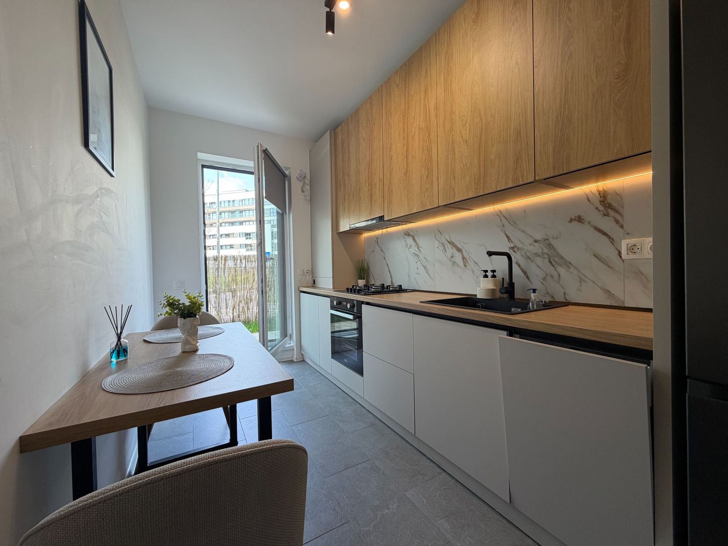 CHITILA - Atria Urban | Chirie 2 Camere cu Curte + Piscina | Parcare - Poză 6