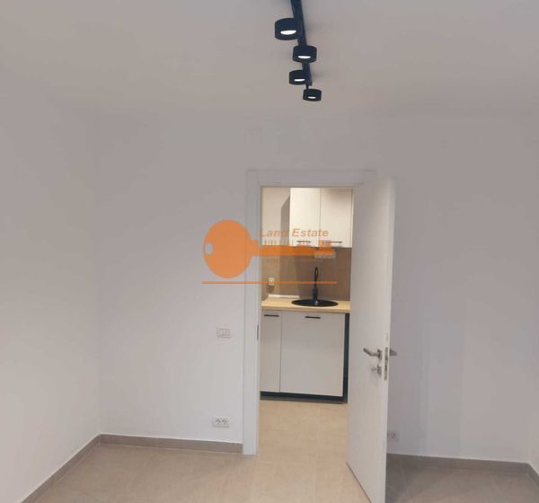 3 camere Crangasi ( constructie 1988 ) - Poză 1