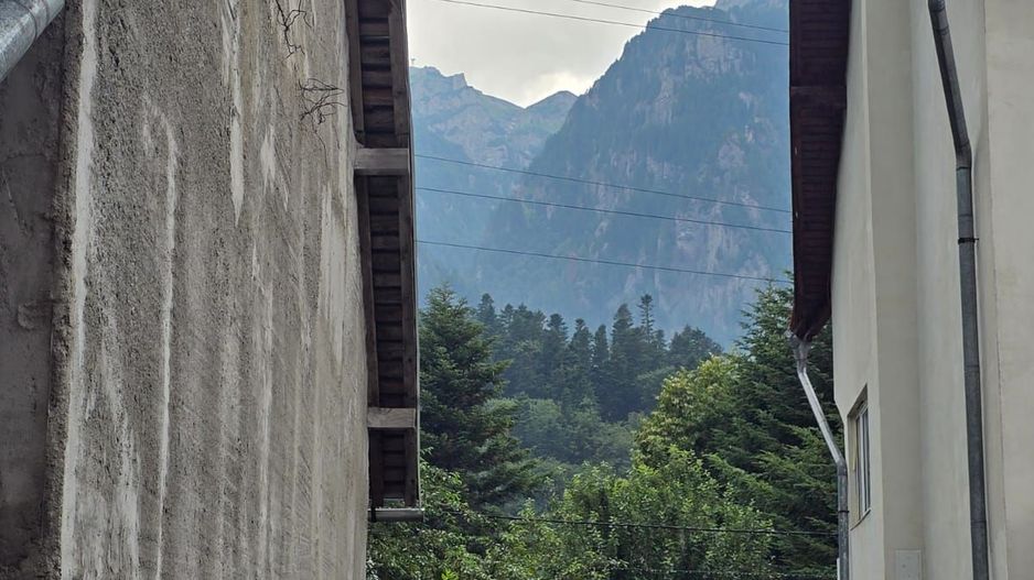 Apartament  cu 2 camere 49,35 mp + 21,35 mp terasele + loc de parcare - Busteni - Poză 11