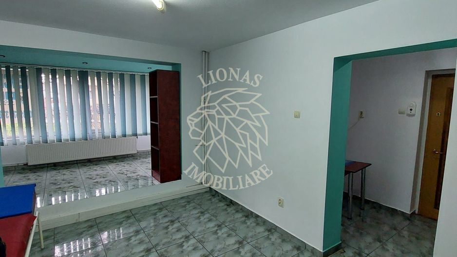 Spatiu comercial 47 mp-vitrina-ideal cabinet-Zona Decebal - Poză 1