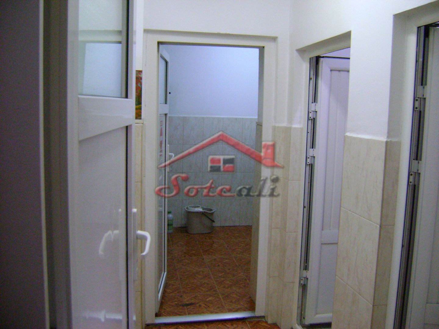 Pensiune de vanzare P+E Busteni - central - Poză 16