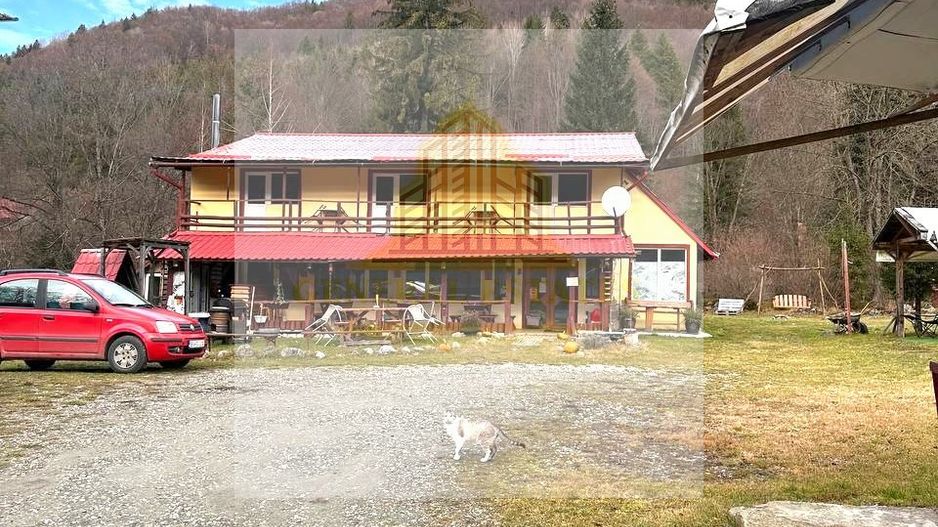 Vila de vanzare in Parcul national Piatra Craiului - Poză 3