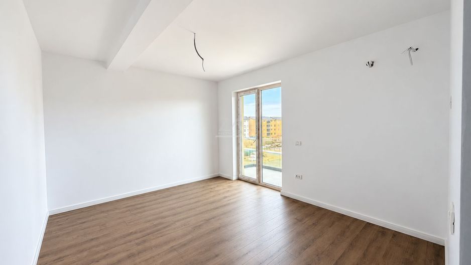 Apartament nou cu bucatarie inchisa. Clima. Langa magazin si transport in comun. - Poză 2