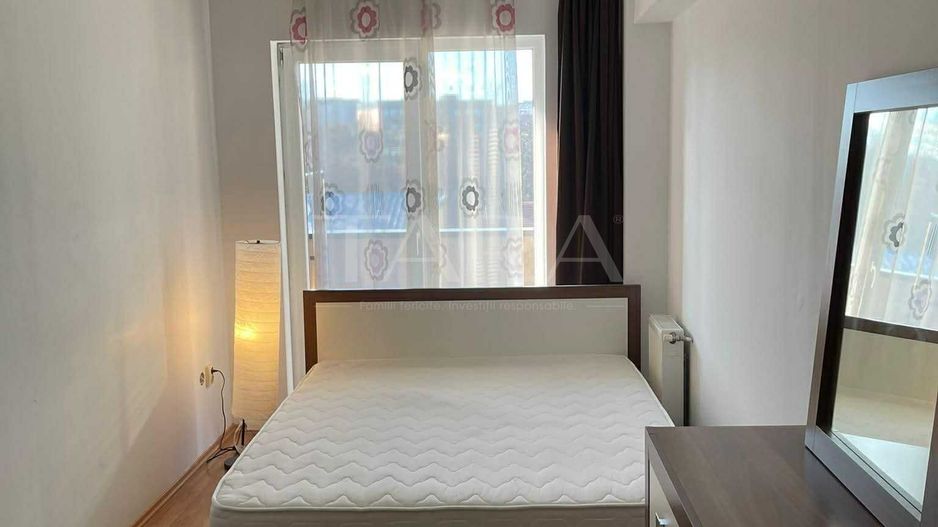 Apartament cu 2 camere, balcon generos, proximitatea Paltinia. - Poză 4