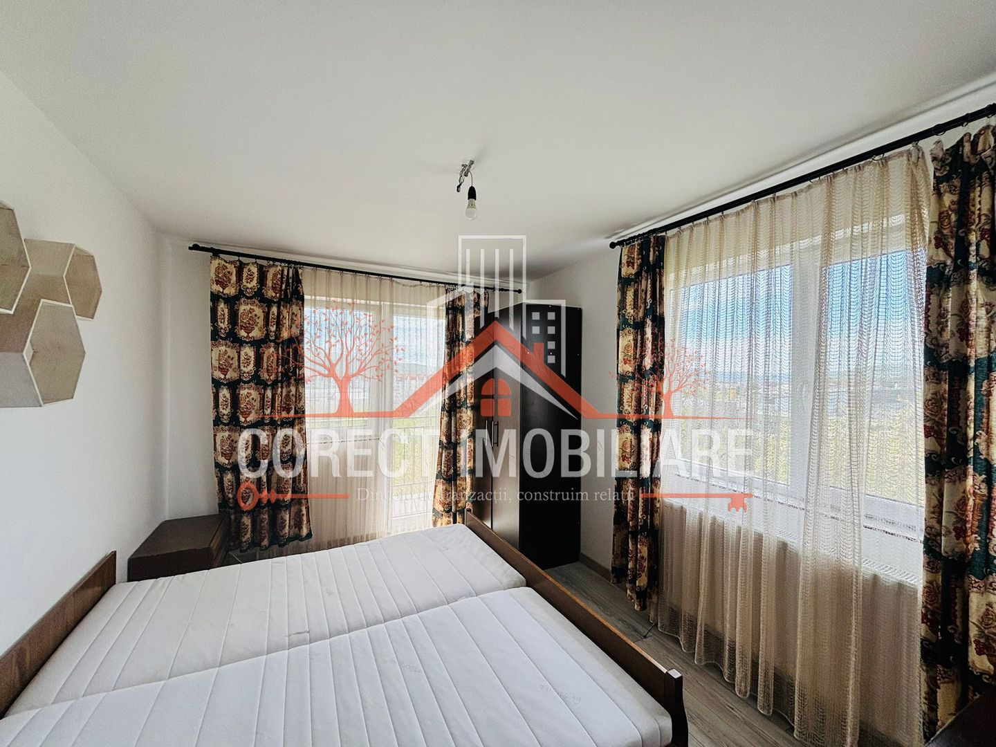 Apartament de vanzare cu 2 camere , cu vedere panoramica - Poză 16