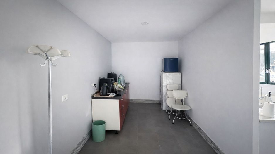 | HALĂ SPAȚIOASĂ | DE ÎNCHIRIAT | FRĂTĂUȚII | JUDEȚUL SUCEAVA | - Poză 3