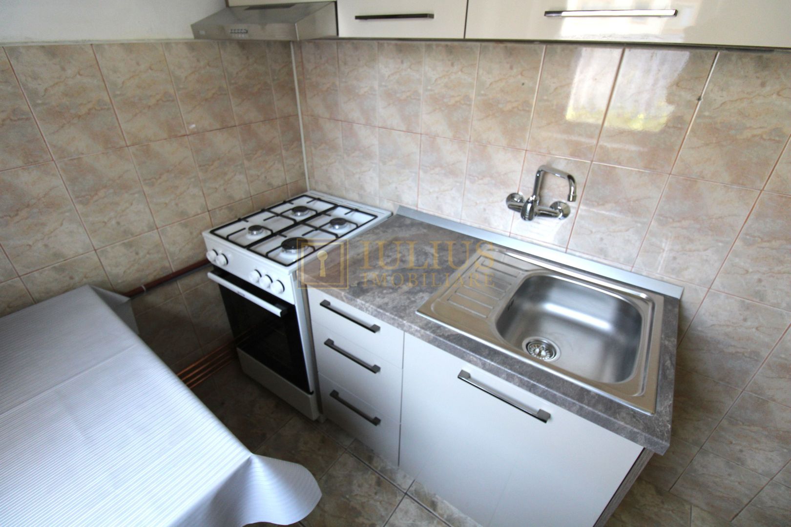 1 camera in zona Girocului cu centrala proprie - Poză 5
