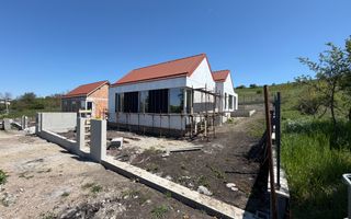 Case premium cu piscină | finisate complet | Ansamblu privat | 349.000 - Schiță 1