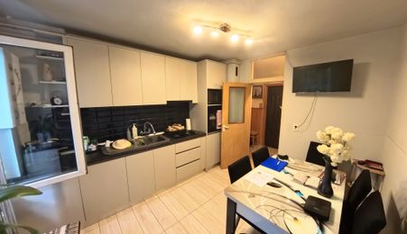 Apartament 3 camere - cartierul Tudor Vladimirescu, Calea Sighișoarei