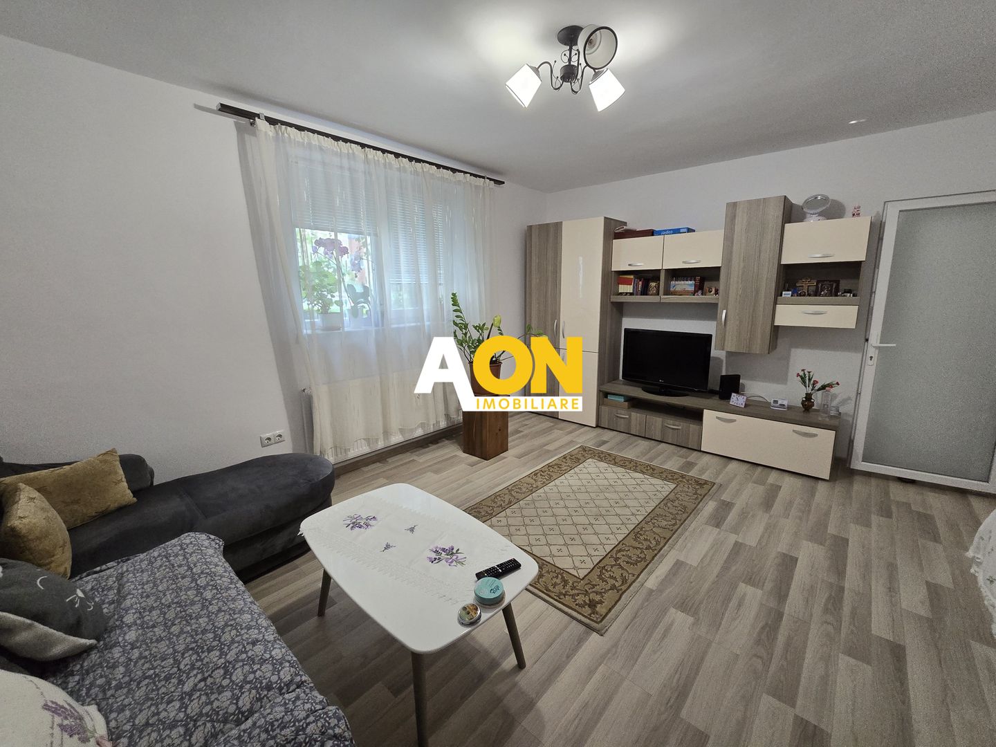 Apartament 2 Camere Zona Cetate, Parter - Poză 1