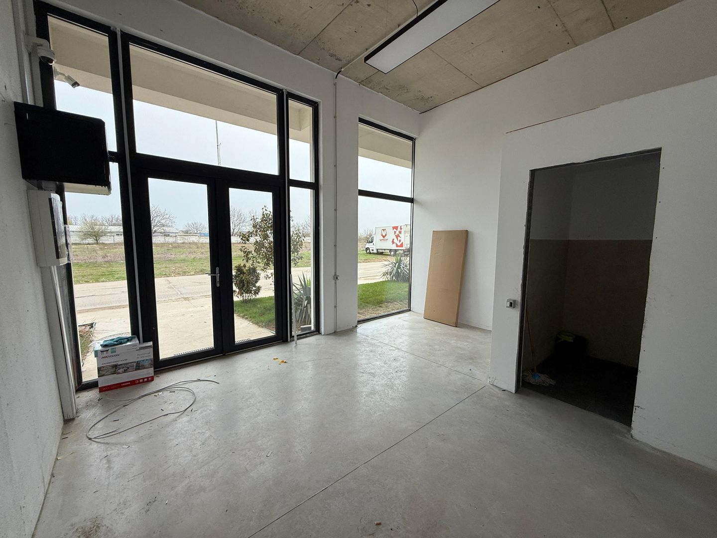 Comision 0% | Spatiu Comercial 206 mp Aerocity | Tunari - Poză 8