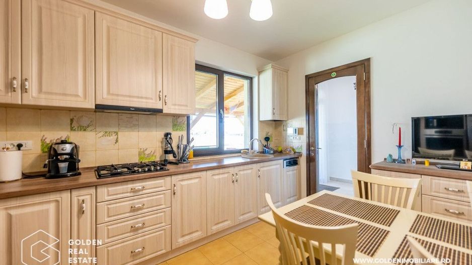 Vilă de lux în localitatea Livada - Poză 7