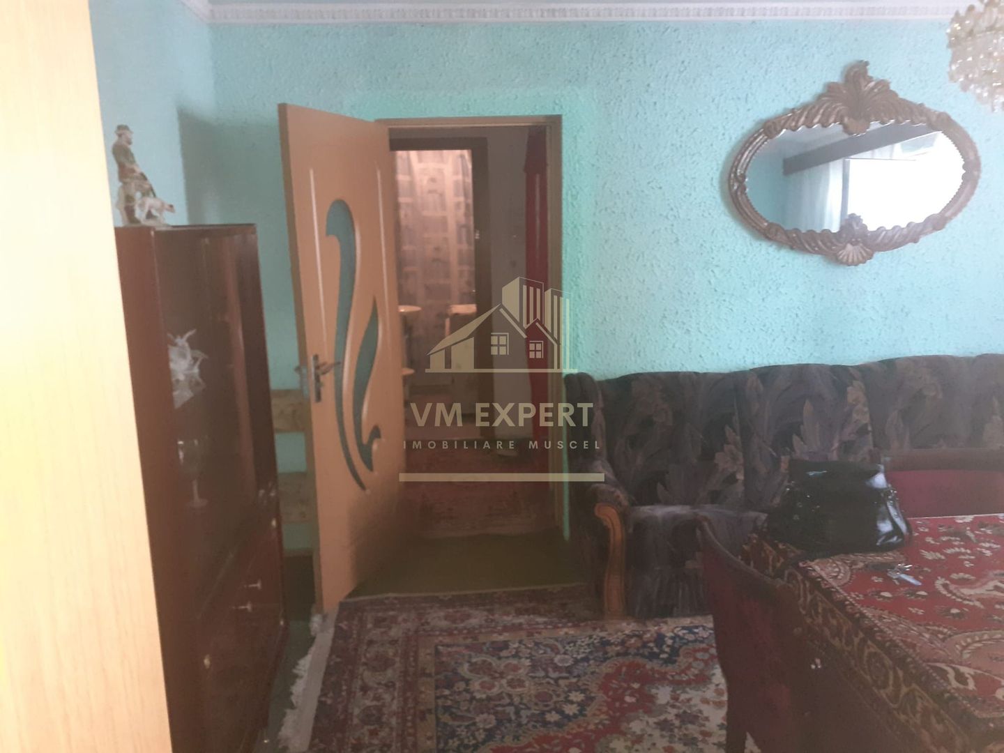 APARTAMENT 3 CAMERE, ETAJ 3, ZONA VISOI CAMPULUNG - Poză 3