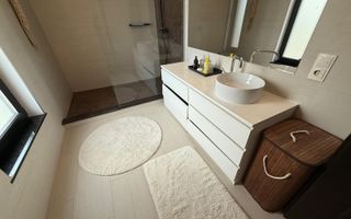 Casa Moderna - 5 camere, zona Str. Soarelui - Poză 2