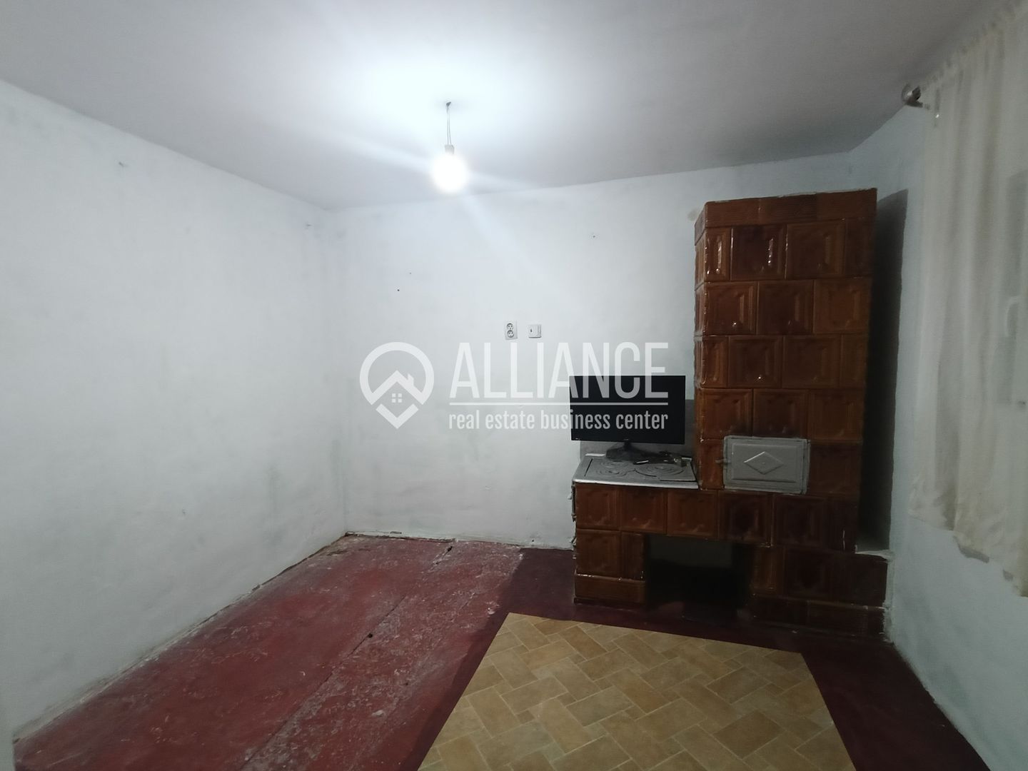 CUMPANA ( cod02) - Casa batraneasca 5 camere cu teren 491 mp - Poză 6