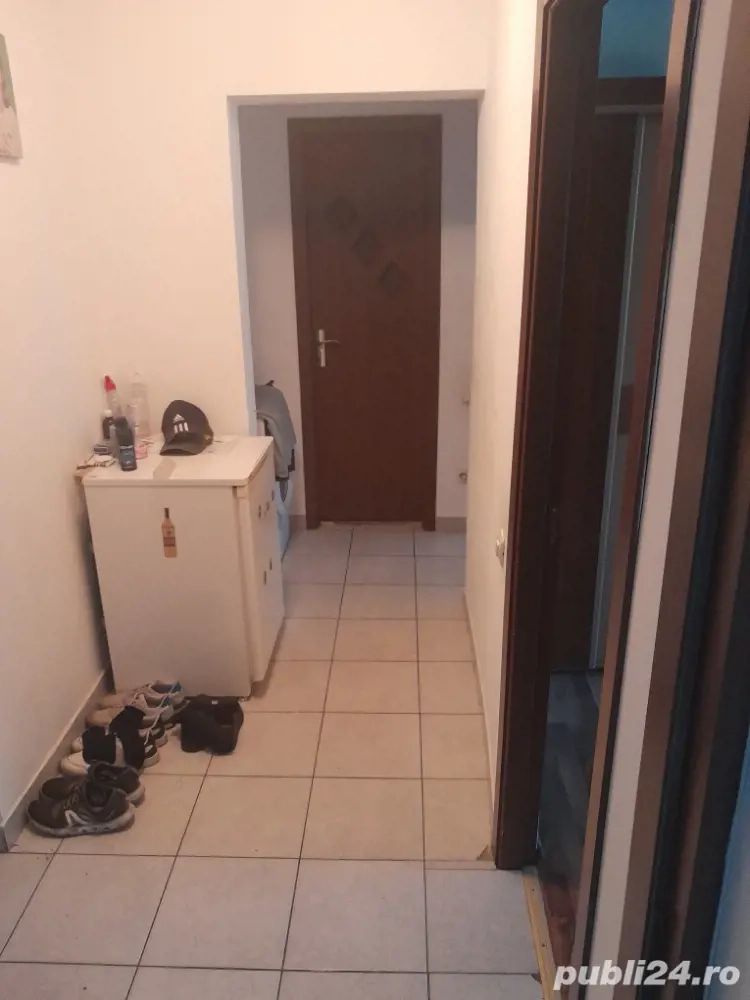 De vanzare Apartament 3 camere, Piata Resita, Berceni, sector 4 - Poză 2