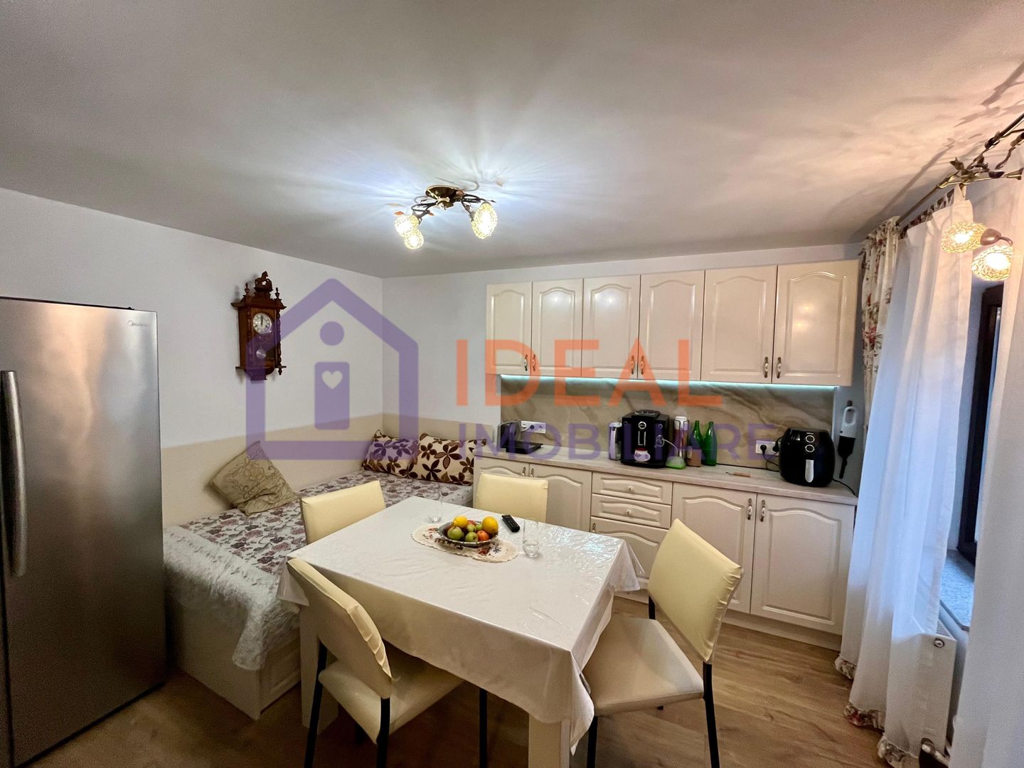 Casă individuală cu 5 camere și curte proprie - în Cisnădioara - Poză 11