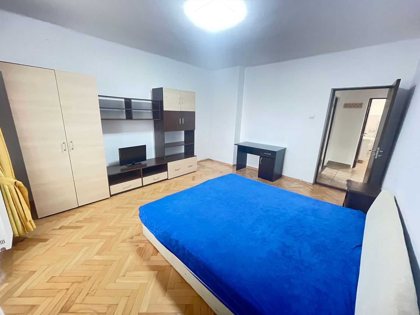 Apartament 2 Camere De Inchiriat | Decomandat | Central | The Office | Etaj 3/4 - Poză 3