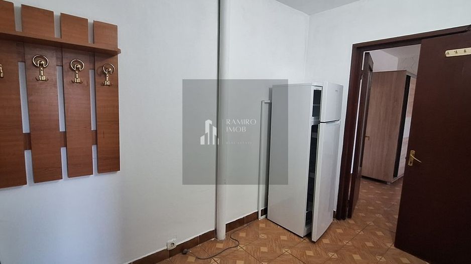 Garsoniera decomandata etaj 1- 6 minute Metrou Piata Sudului - Poză 2