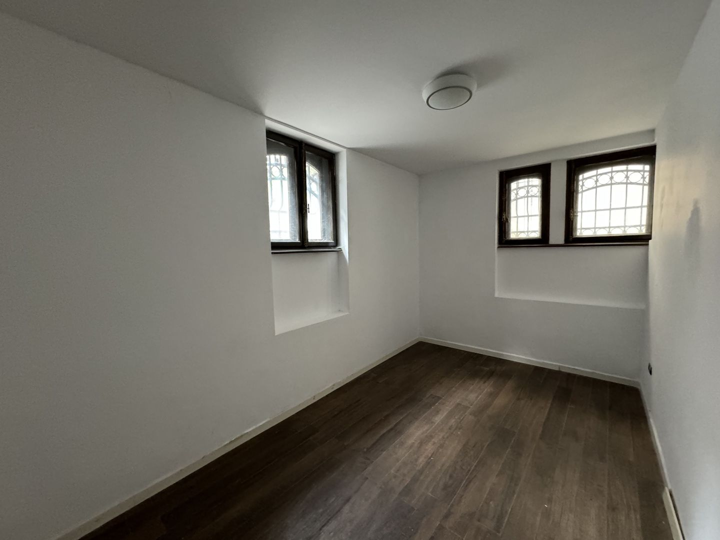 Universitate 20 camere arhitectura interbelica garaj curte piscina - Poză 24