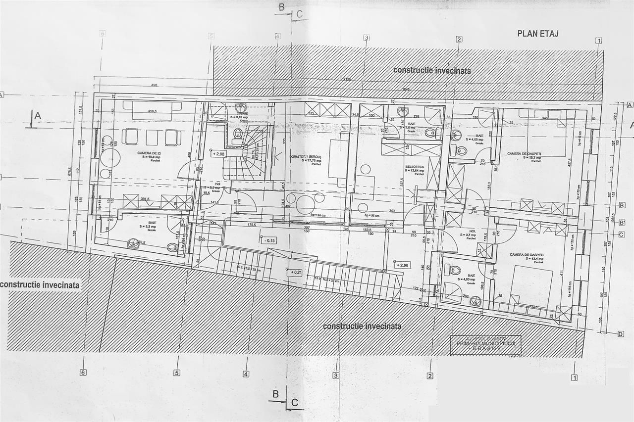 Casa cu spatiu comercial si 9 camere in zona istorica a Brasovului - Poză 20