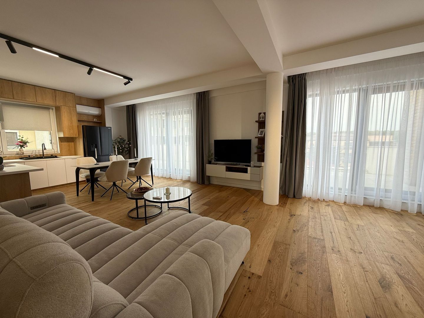 Luxury Duplex with Stunning Sunset Views *** Iancu Nicolae - Poză 3