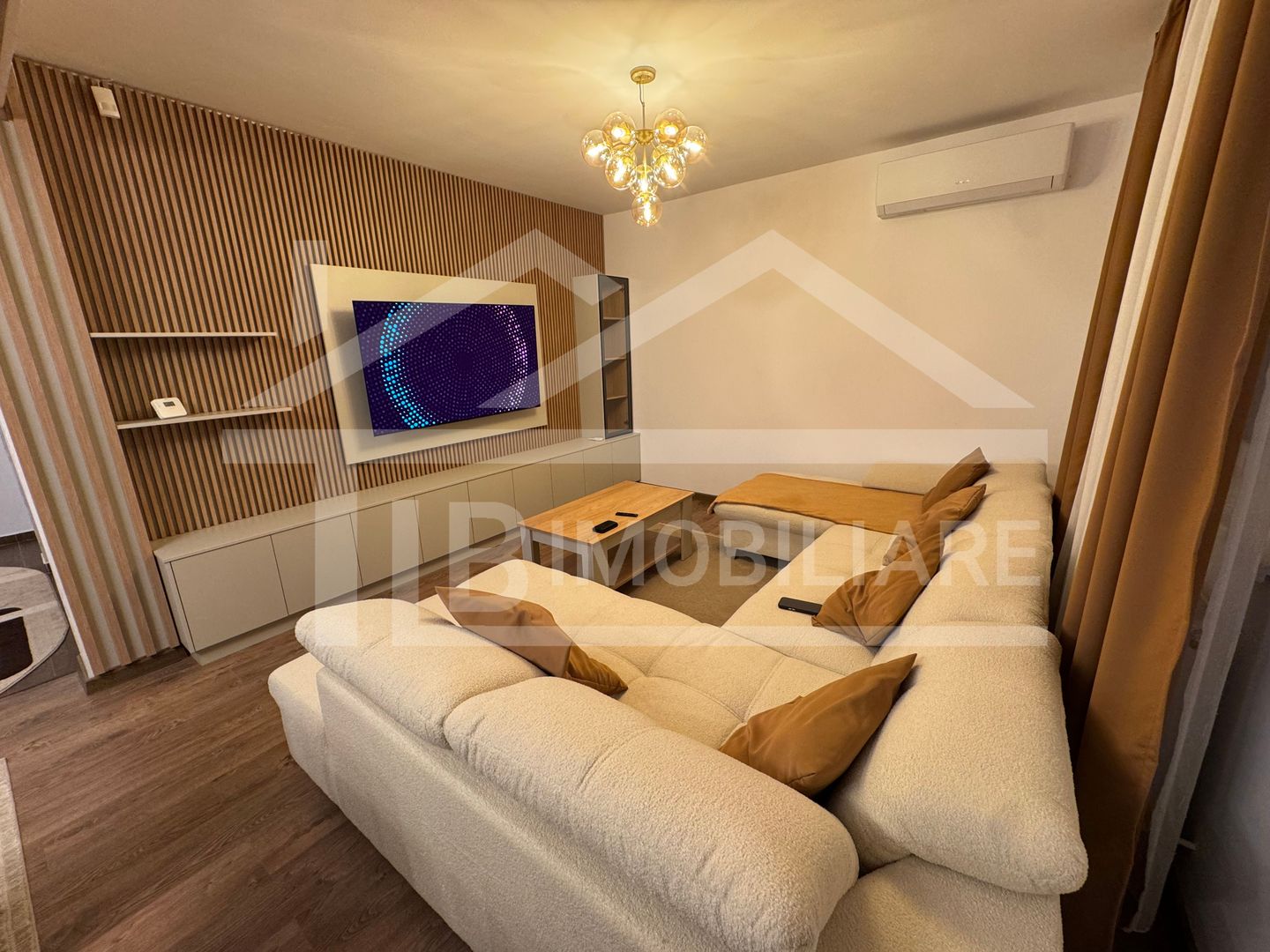 Casa cu 4 camere, 160 mp, Zona Sancraiu de Mures - Poză 1