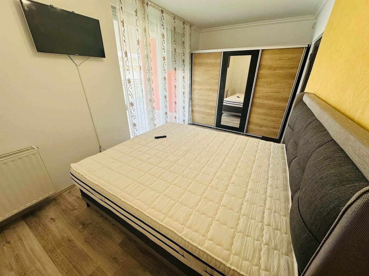 Apart. 3 camere, Ared R 18 pe str. Tudor Vladimirescu - Oradea - Poză 2
