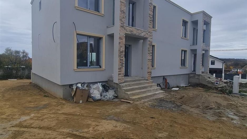 Casa zona Renasterii Oradea - Poză 1