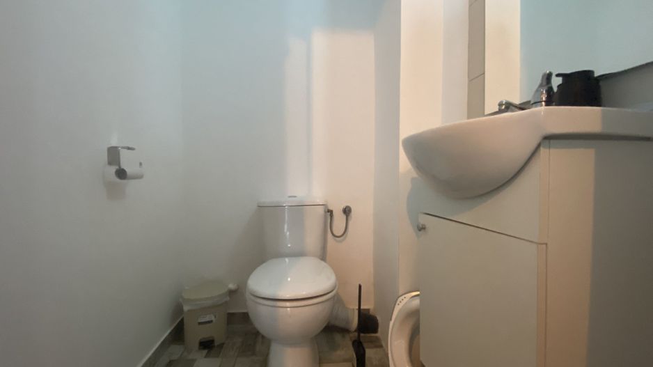Compartimentare decomandata! Vanzare apartament cu 3 camere-Micro 11 - Poză 11
