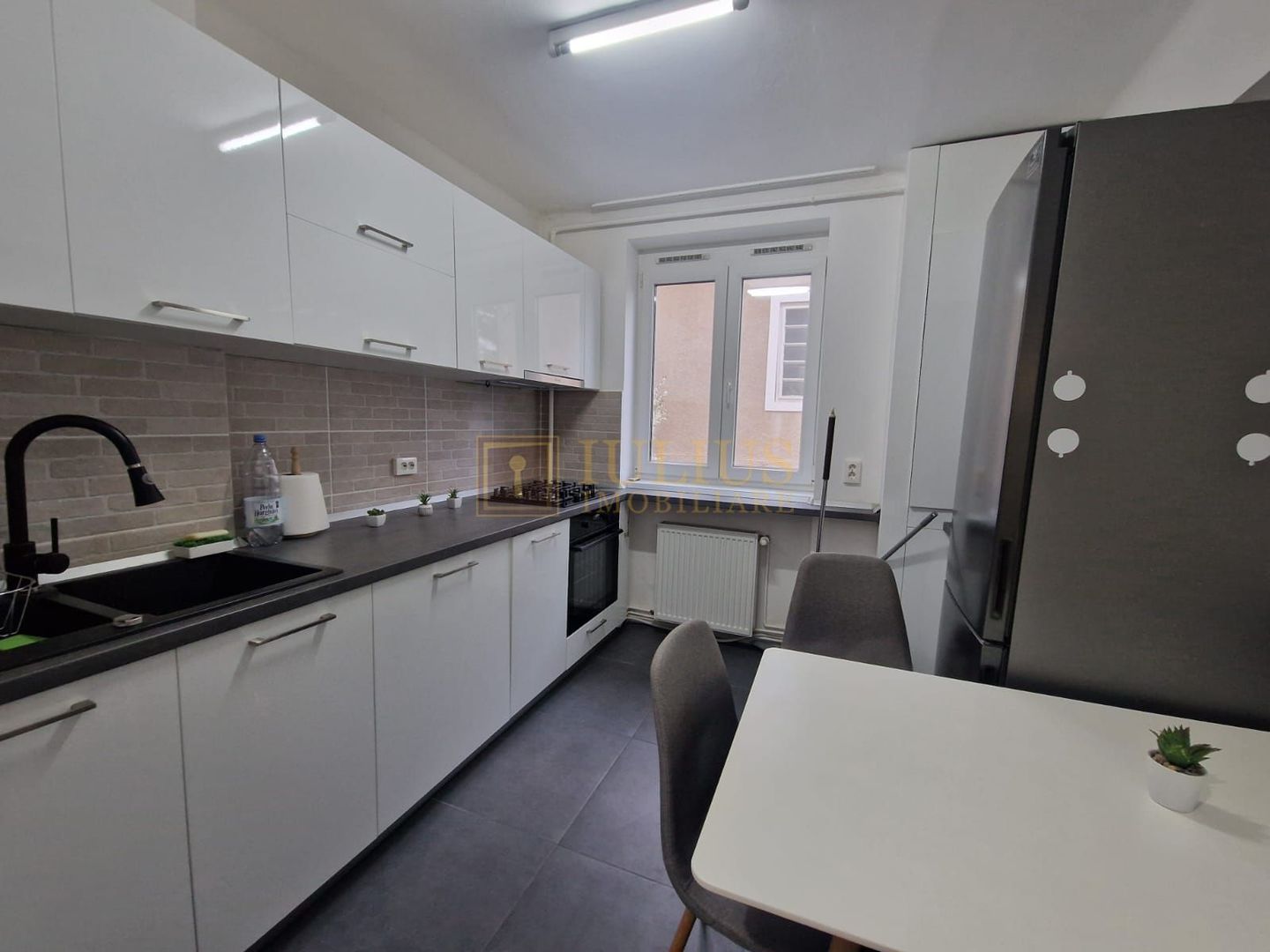 2 camere| langa PARCUL ROZELOR| centrala proprie| apartament frumos| - Poză 10