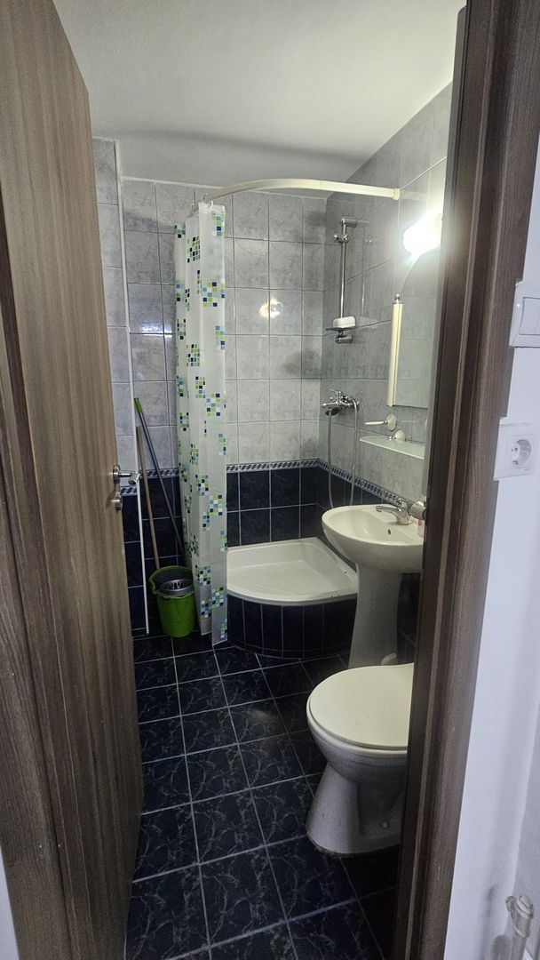 Apartament 4 camere  Parcul Sebastian cu Centrala si Parcare - Poză 18