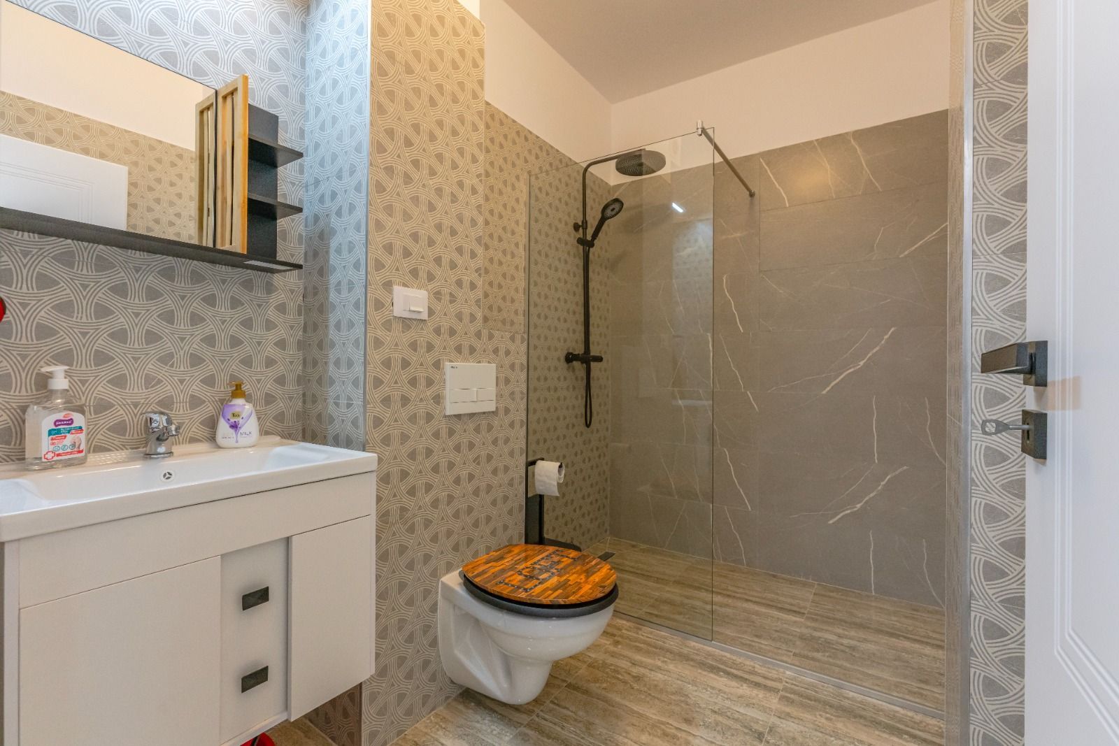 Apartament 2 camere tip penthouse Rasnov | Terasa 50 mp - Poză 21