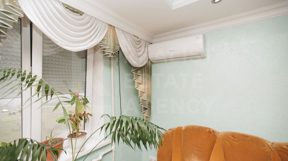 Vânzare, apartament, 3 camere, str. Luceafarul ,sat. Dobrogea. - Poză 9