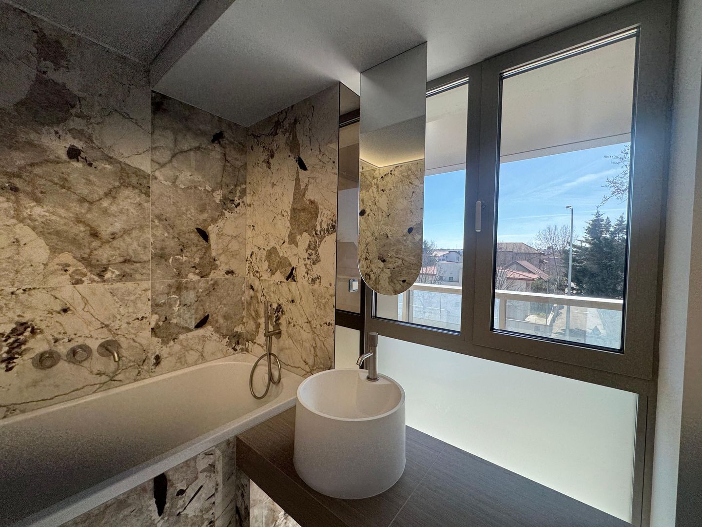 3 CAMERE || CORTINA 126 || EROUIANCU NICOLAE - Poză 9