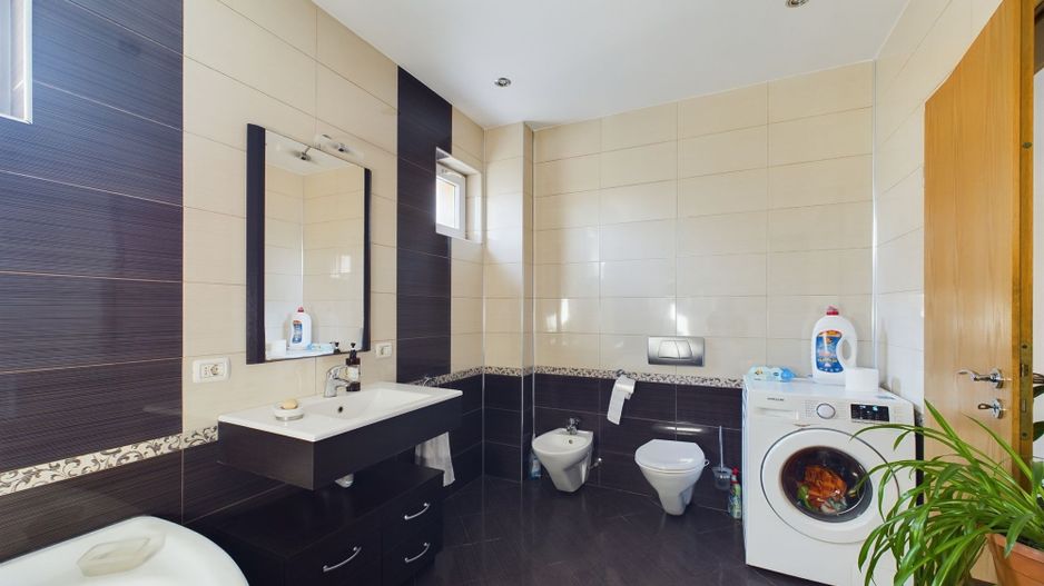 Casă spațioasă în zona Blașcovici, Timișoara - Poză 11