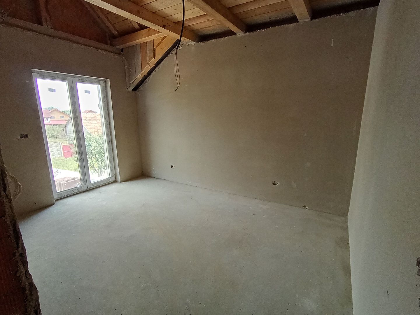 Sanandrei Duplex cu 4 Camere, Drum Asfaltat, Toate Utilitatiile - Poză 12
