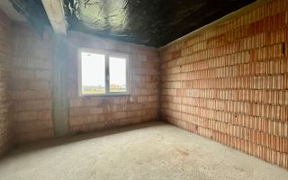 Duplex cu 4 camere | Despărțit prin camera tehnica | Mosnita Noua - Poză 4