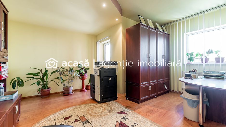 Casă spațioasă în mijlocul orasului, Str. Constantin Brâncuși - Poză 7