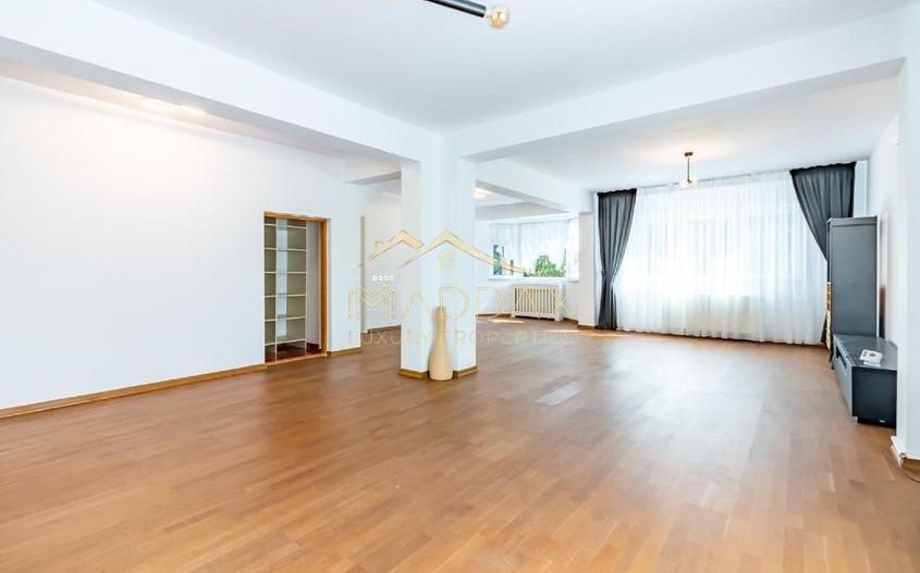 Vila *5 camere* // Pipera - Poză 2