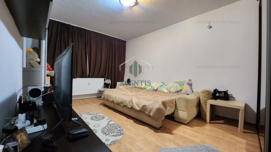 Garsoniera decomandata, bloc din 1982 reabilitat termic, Piata Muncii Baba Novac - Poză 1