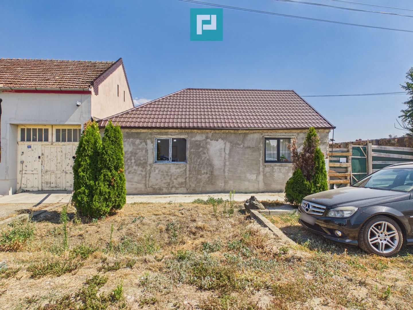 Casă cu teren de 2.134 mp în Sântana | 5 camere - Poză 1