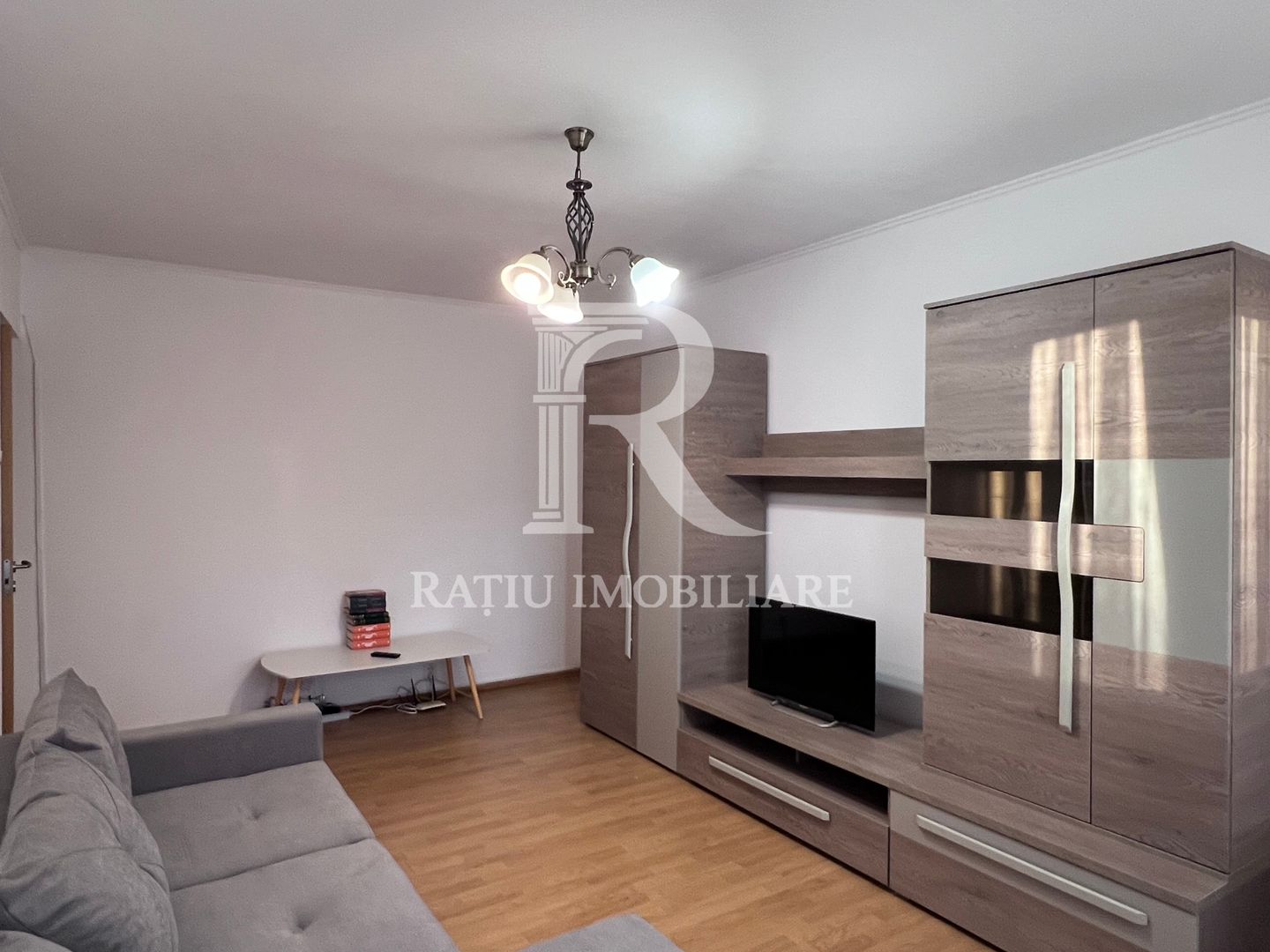 Apartament cu 3 camere | Etaj 2| Parcare Supraterana |Nufarul | Oradea - Poză 2