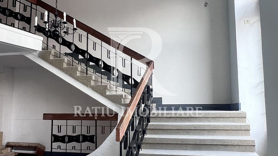Spațiu Comercial în Imobil Istoric | Locație Ultracentrală | Oradea - Poză 5