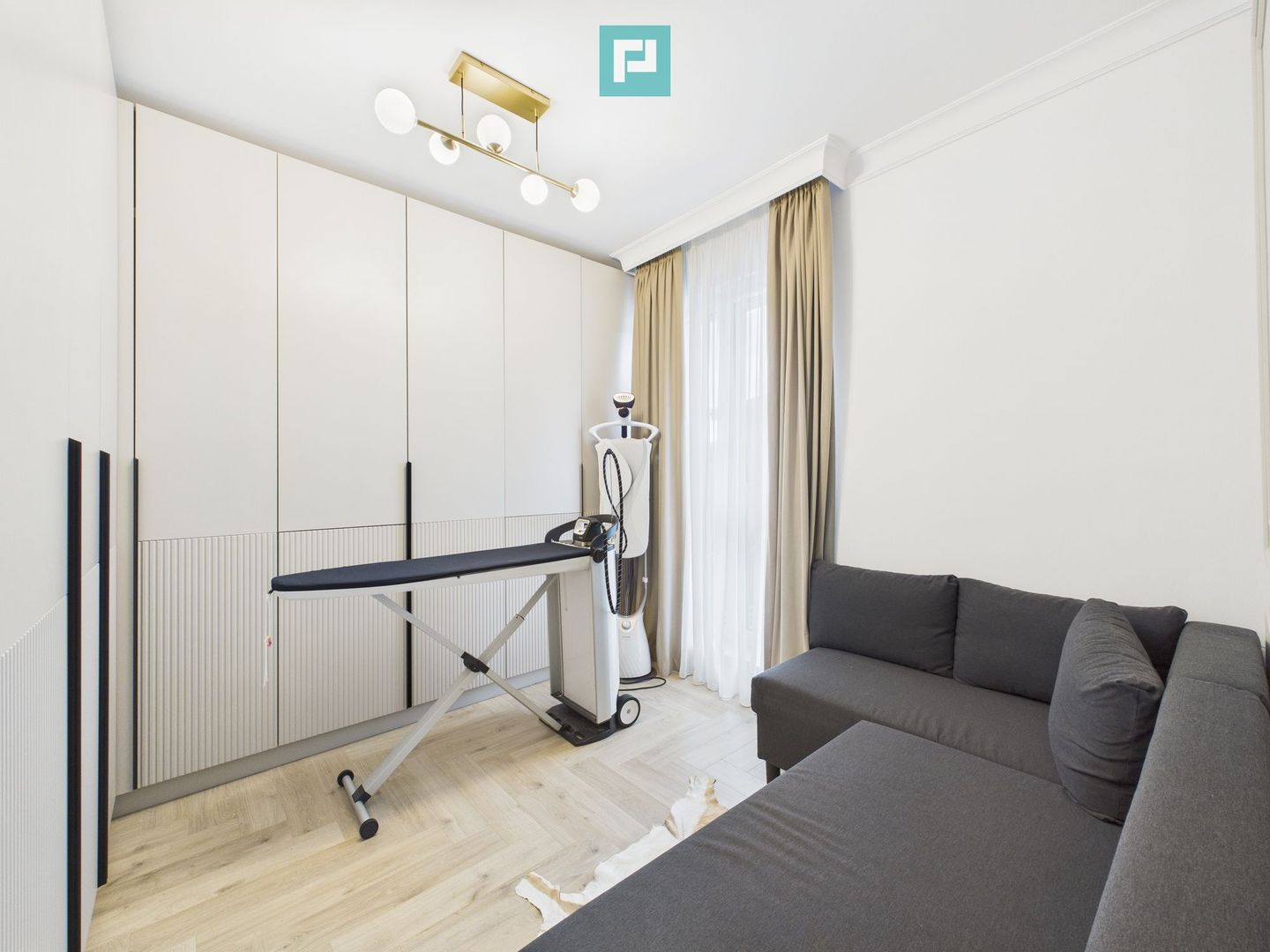 Casă modernă cu 5 camere, 4 băi și terasă închisă – Otopeni, central - Poză 8