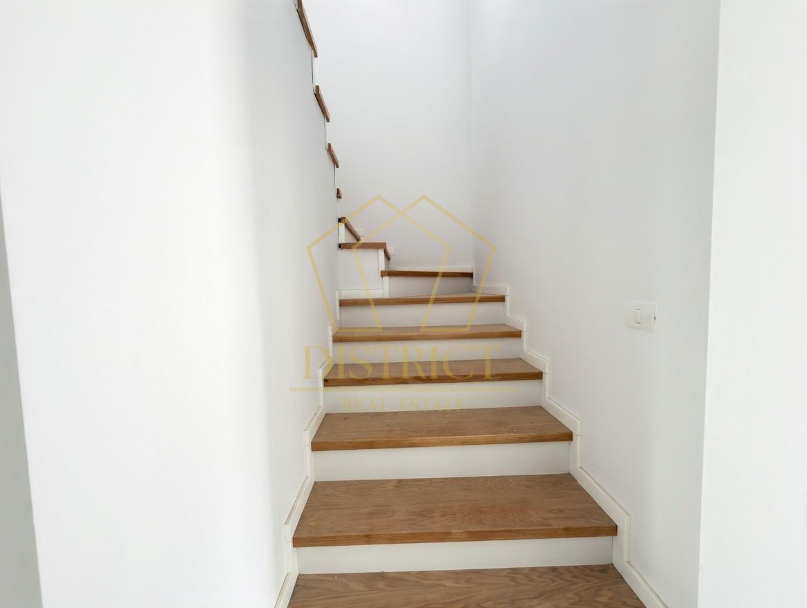 Duplex superb cu 5 camere despartit prin garaj | Dumbravita - Poză 10