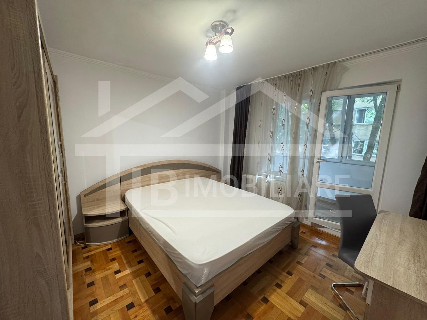 Apartament cu 3 camere, 65 mp, decomandat, Zona UMFST - Poză 1