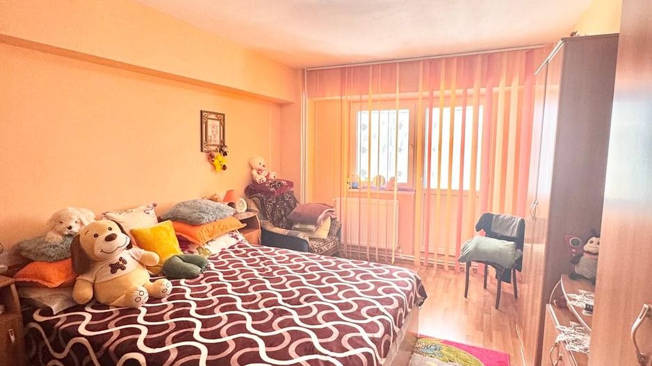 Apartament spațios, 3 camere – Bulevardul CFR, Giurgiu - Poză 12