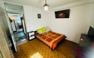 3 decomandate, centrala, 1 Mai - 110 000 Euro - Poză 23