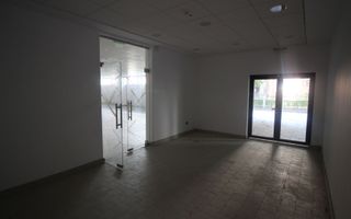 Spatiu comercial la artera pretabil showroom - Poză 4